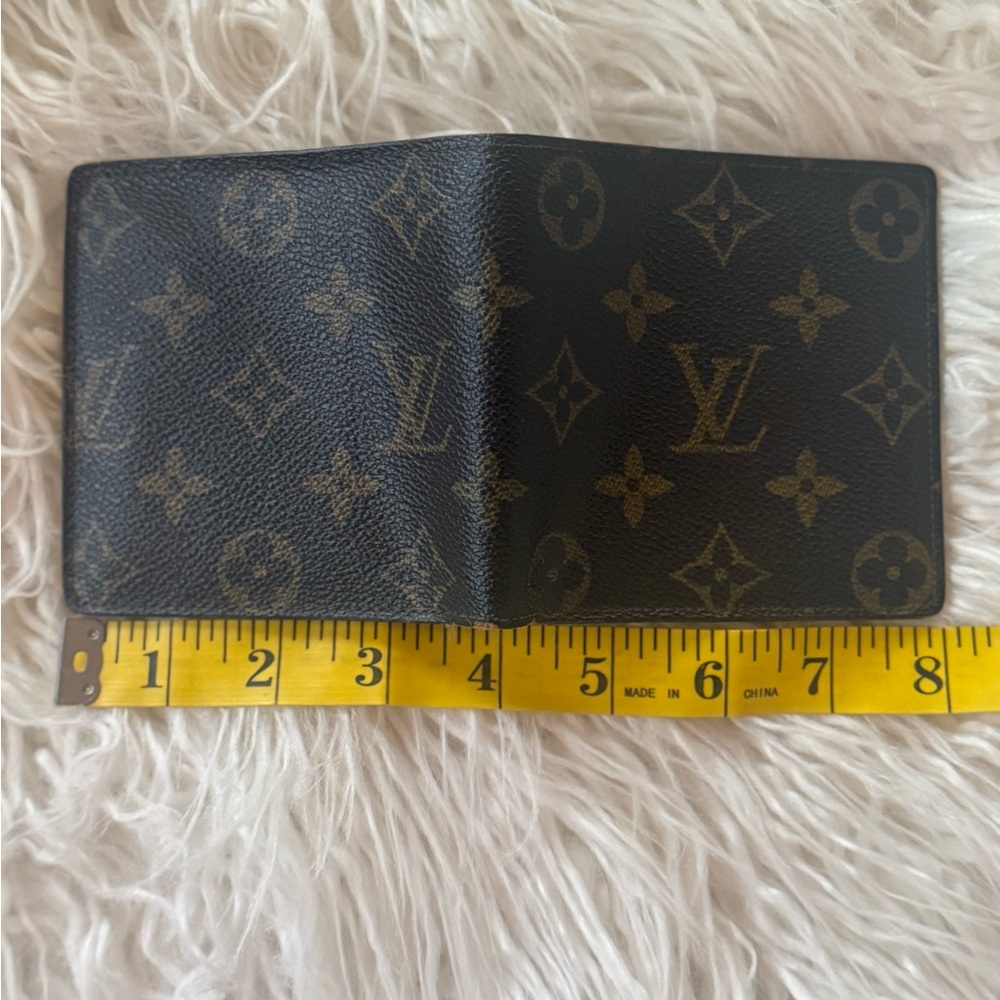 Authentic Louis Vuitton Monogram Wallet - Picture 3 of 9